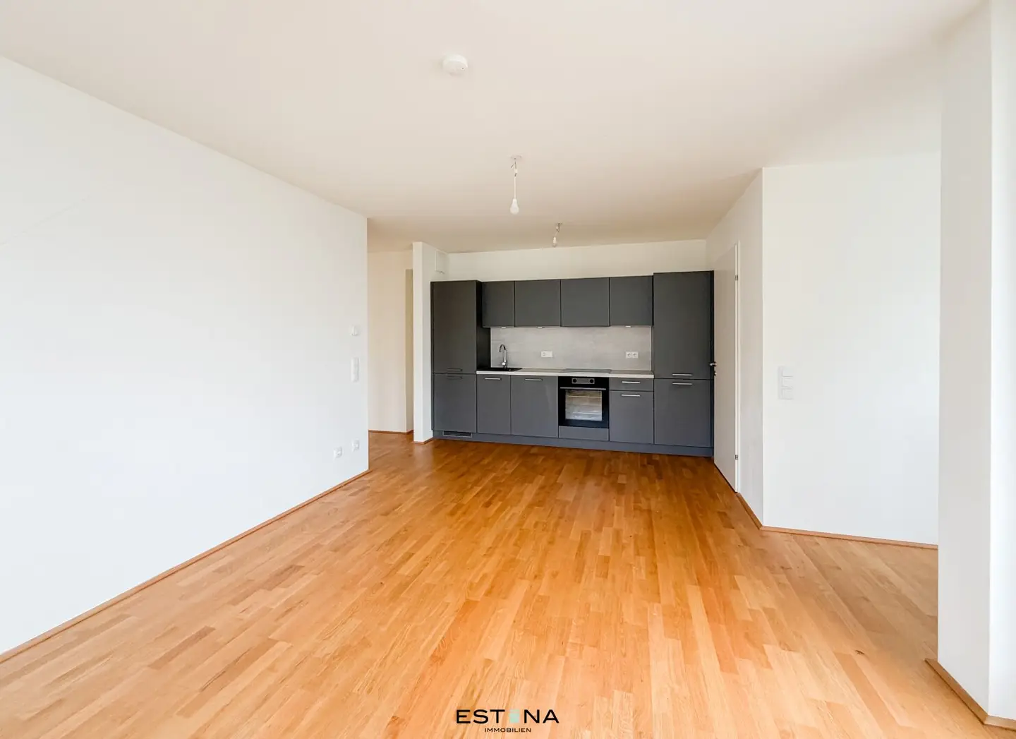 Familienhit! Schöne Wohnung mit einer großen Terrasse - Nähe Lebeerberg