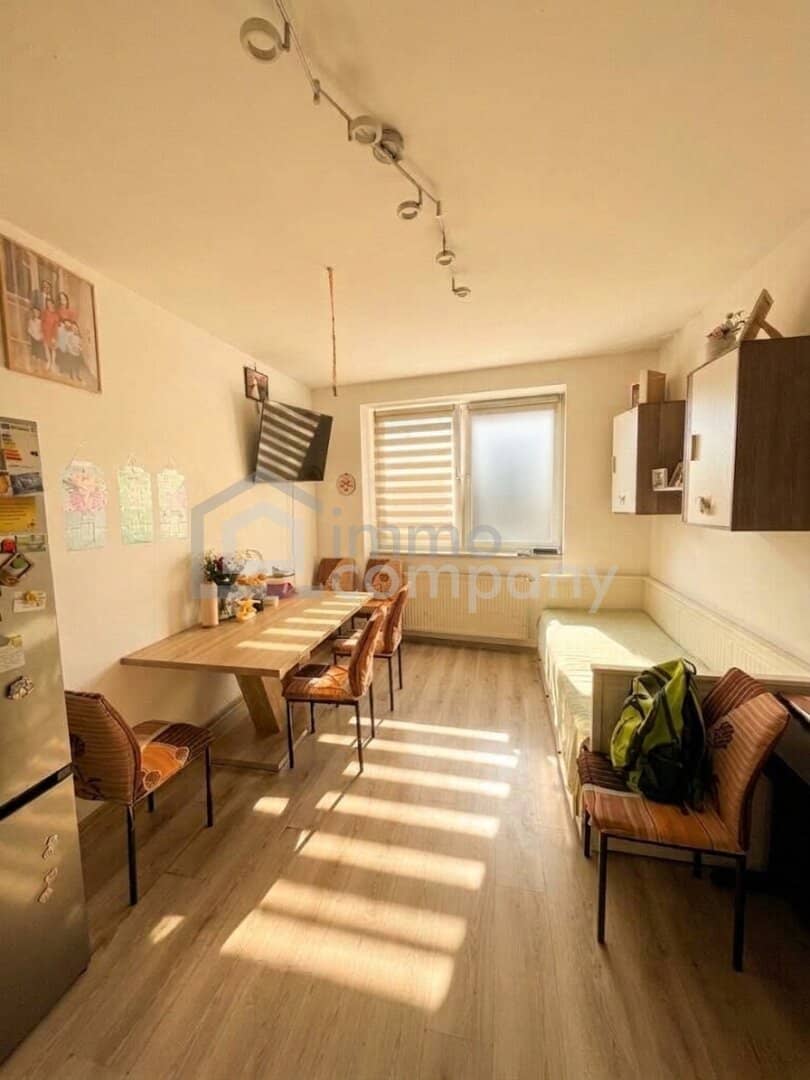 CENTRAL. VERSATILE. WITH POTENTIAL - Multi-family house with freedom to design