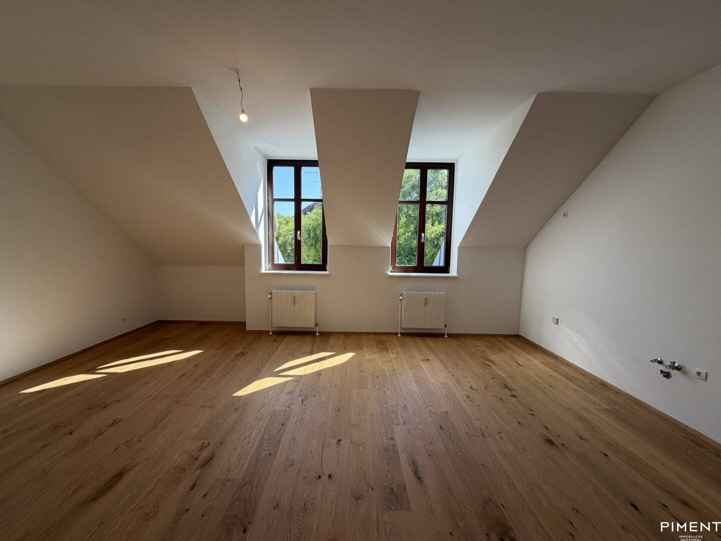 SANIERTE 3-ZIMMER DG-WOHNUNG LENAUGASSE - UNBEFRISTET