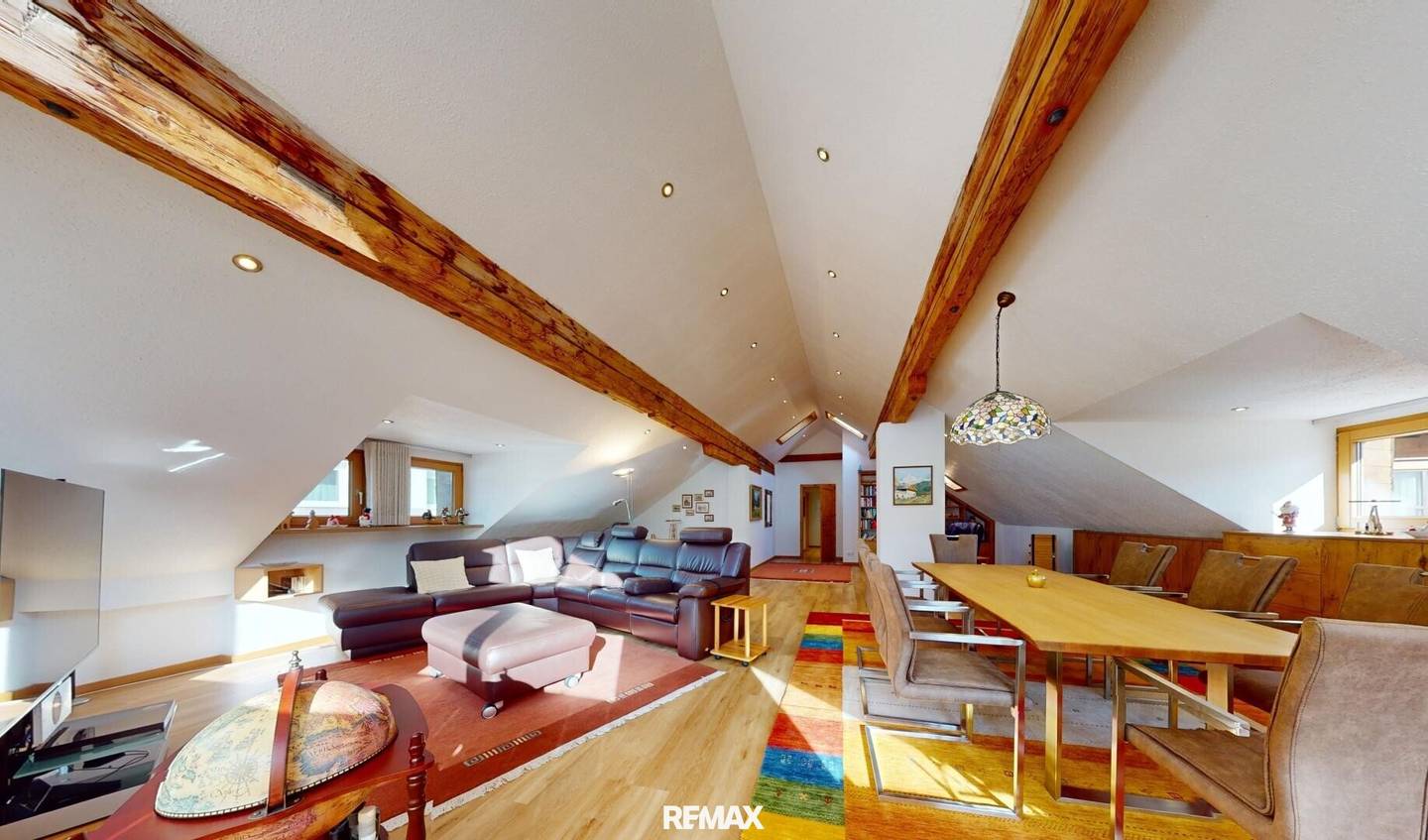 Luxuriöses Alpenrefugium mit Spa, großzügigen Wohnflächen &amp; Komplettservice in Flirsch!