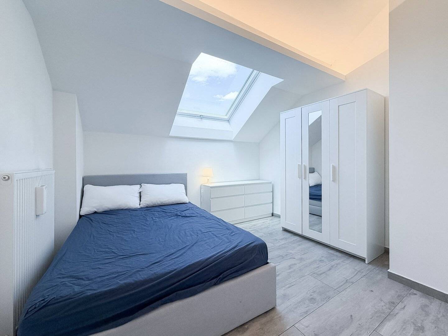 Modern 2-room top-floor apartment with sunny balcony near the Mur in Graz-Lend