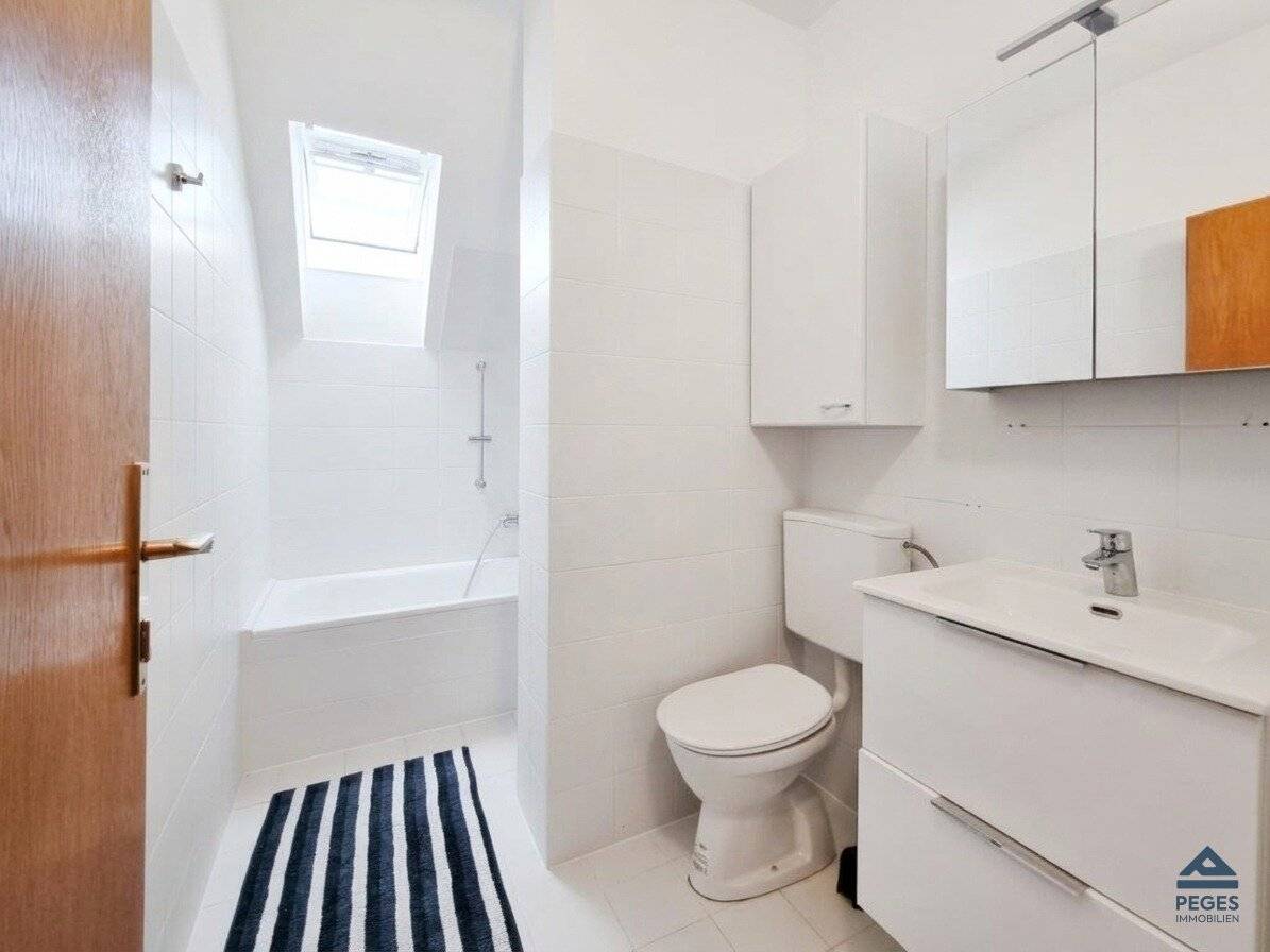 Attic Large Studio Apartment in Taxham