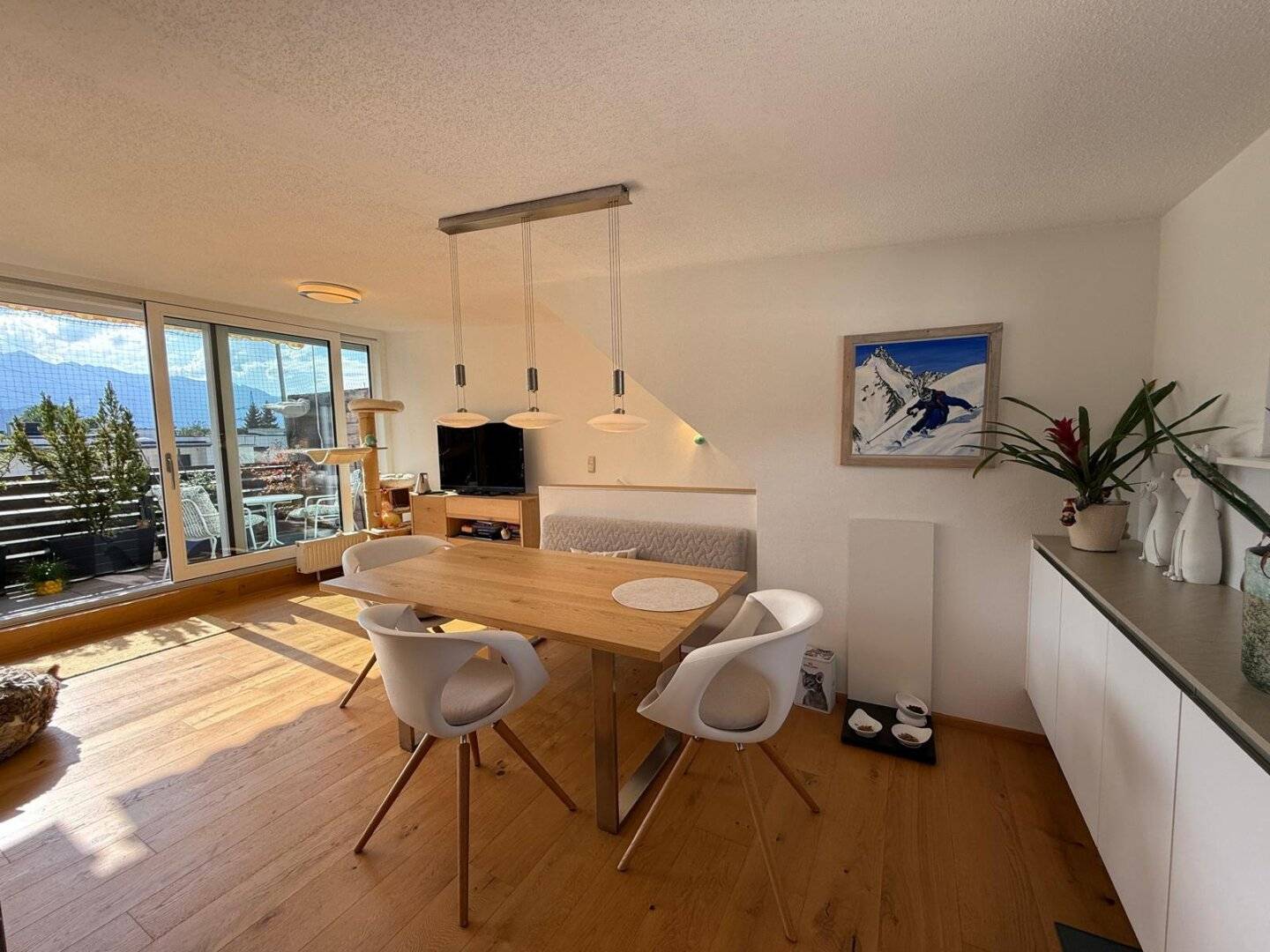 2-storey sunny modern residential dream with large west terrace