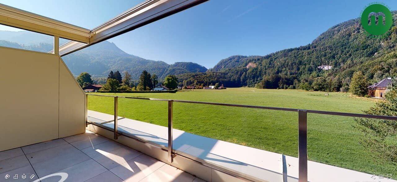 Exclusive Residence at the Mondsee - Swimming Area, Terraces &amp; Garden included