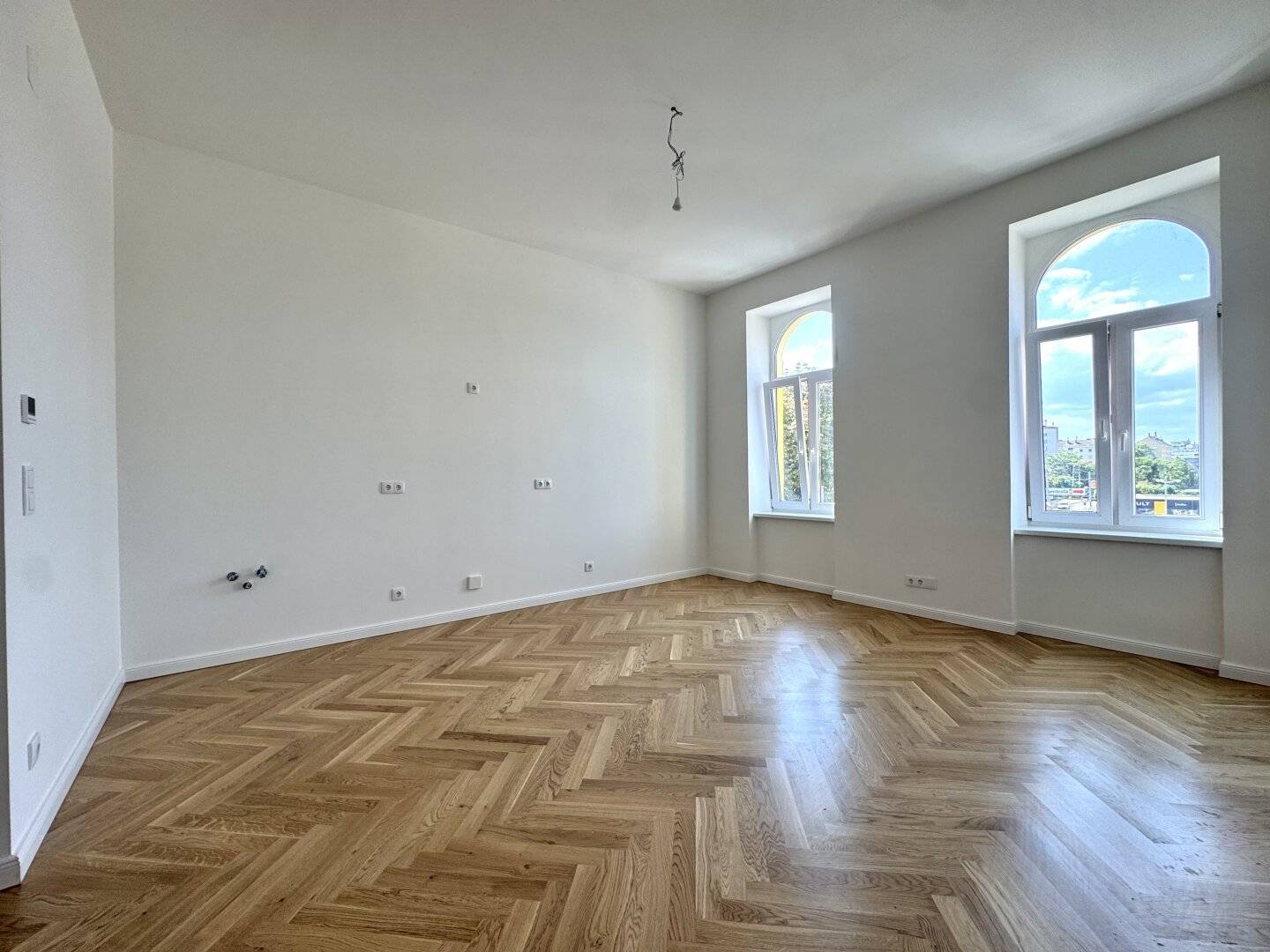 Renovated Gem near U6 Dresdner Straße