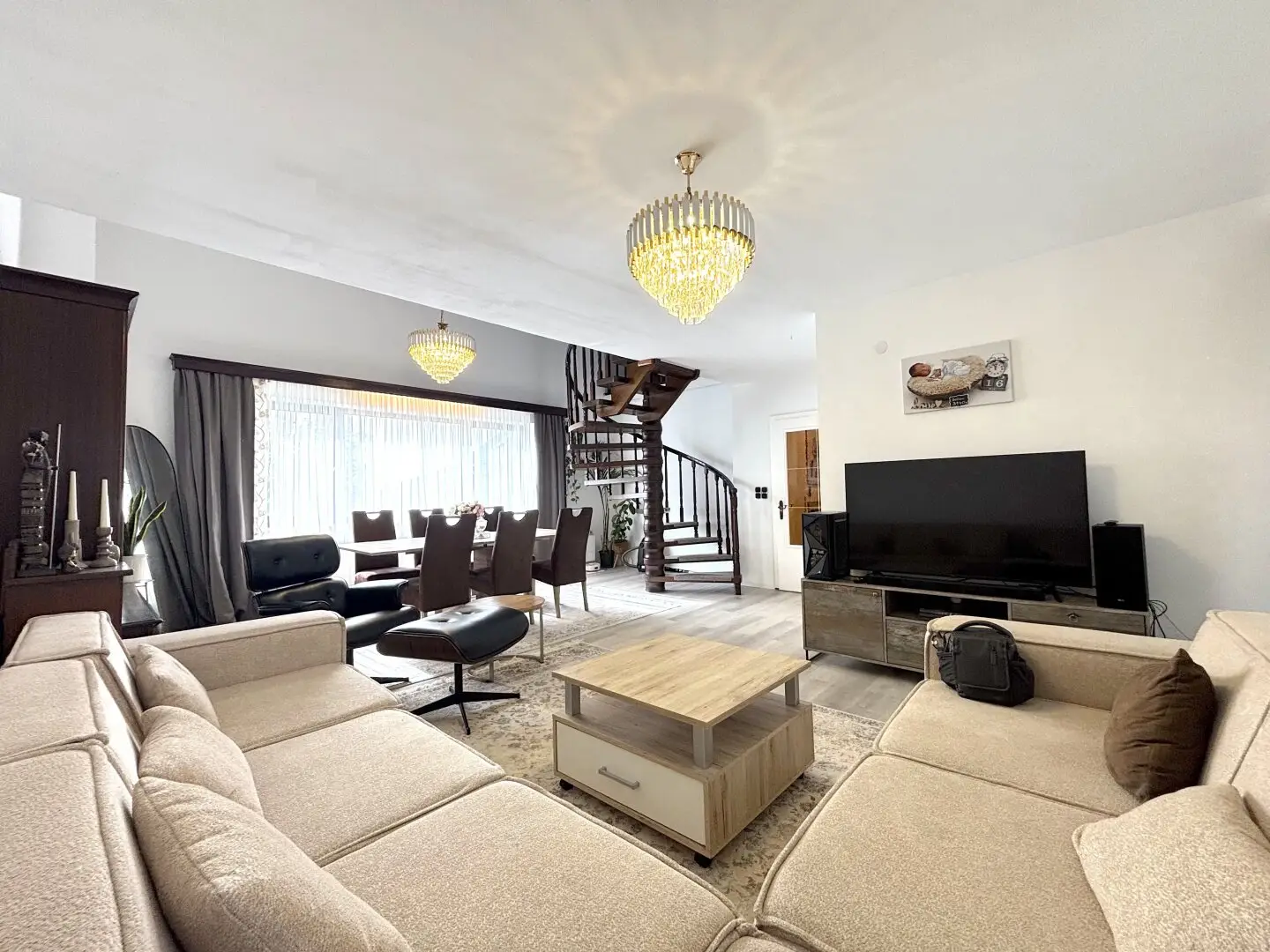 ++ TOP PREIS ++ Elegante Maisonettewohnung inkl. Dachgeschoßwohnung mit Eigengarten + Garage!