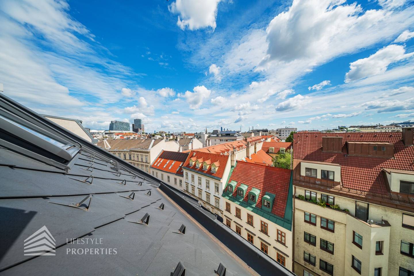 4-Zimmer Maisonette mit Dachterrasse – Licht, Architektur und Weitblick in ihrer schönsten Form