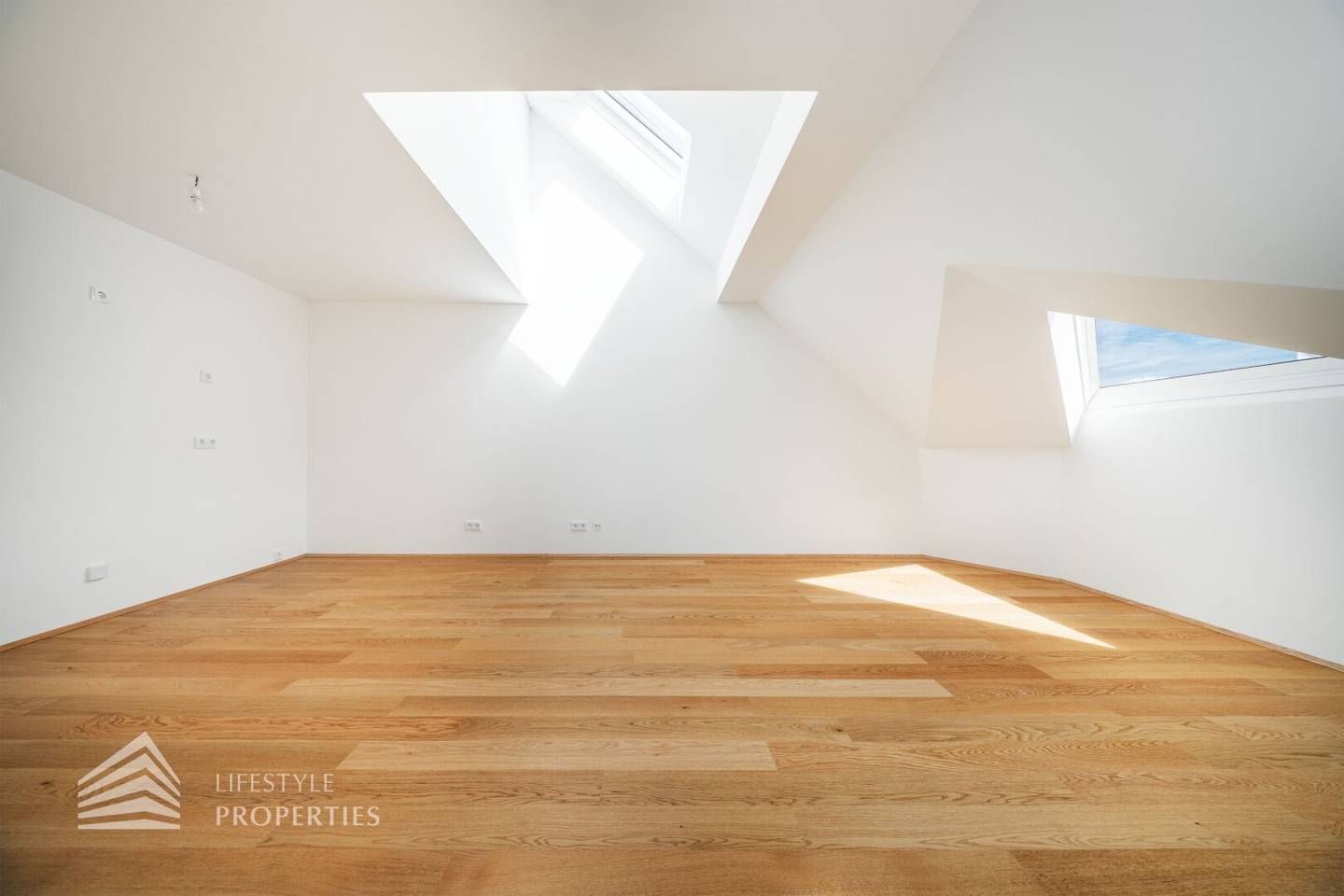 6-Zimmer Maisonette mit vier Terrassen und 215 m². Ein Zuhause ohne Kompromisse.