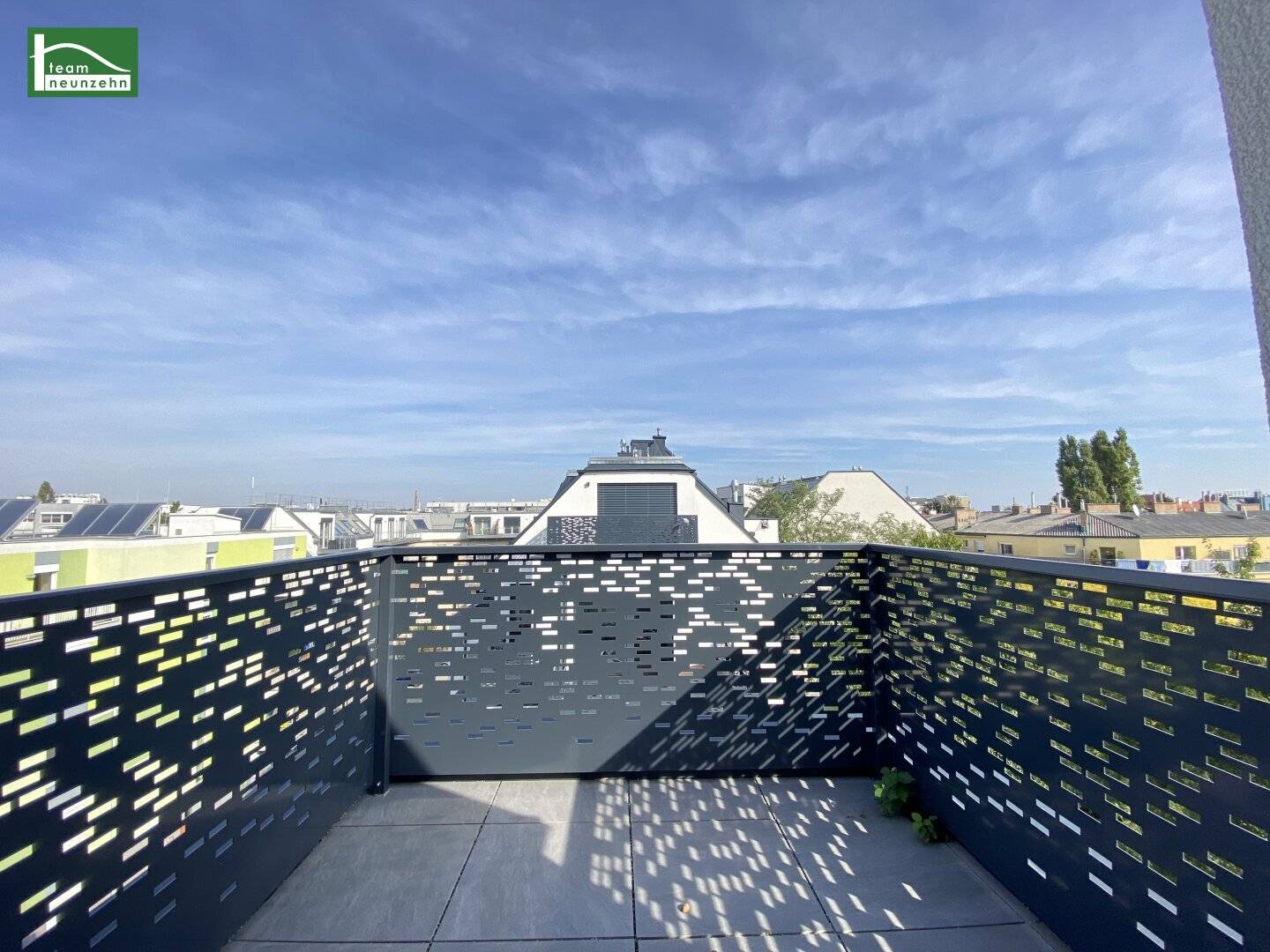 Hervorragende DG-Wohnung mit Terrasse I Eigengrund in begehrter Lage I Neubau aus 2022 I U-Bahn U2-Nähe