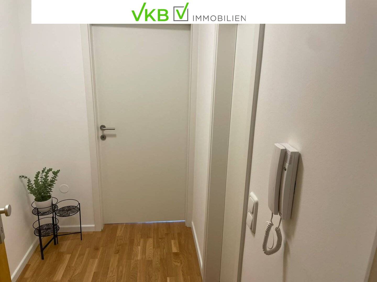 Modern 2-room apartment with loggia, elevator and nice view in prime Urfahr location