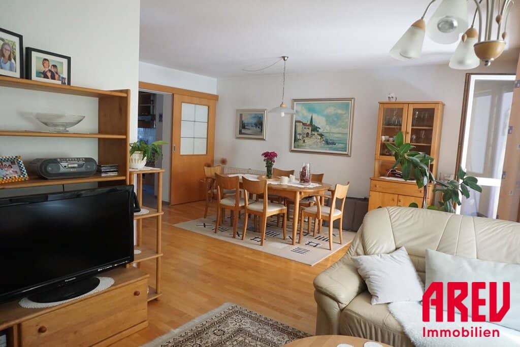 perfectly planned terraced house in a family residential area