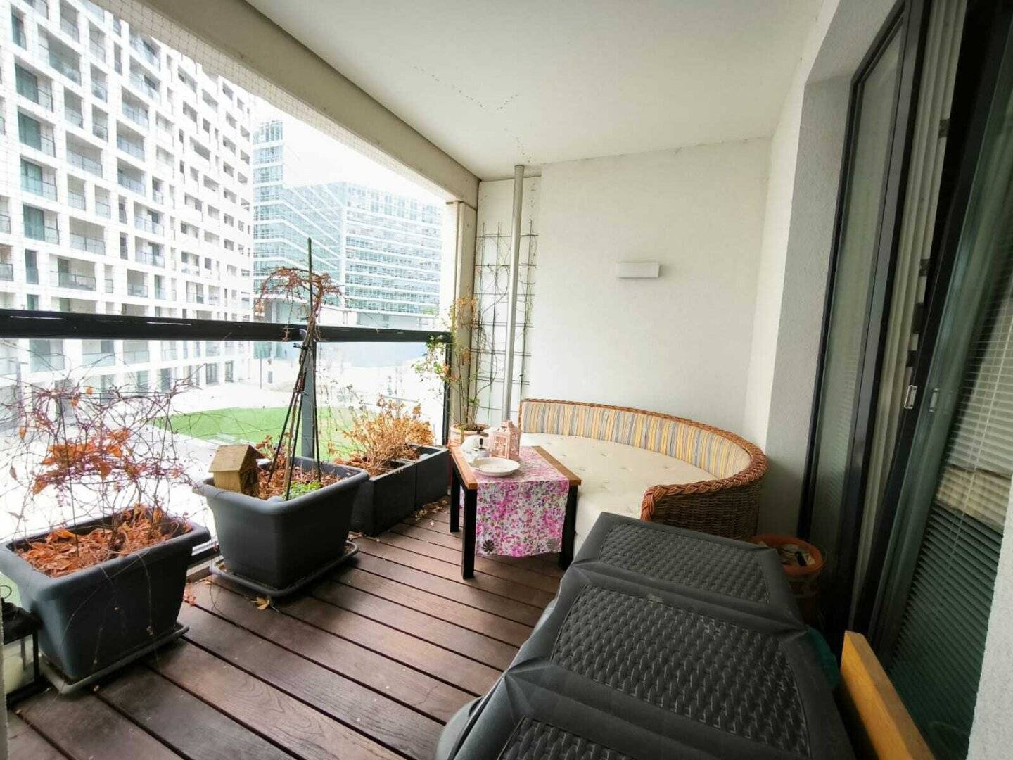 2-room apartment with loggia in 1220 Vienna in immediate proximity to U1 VIC