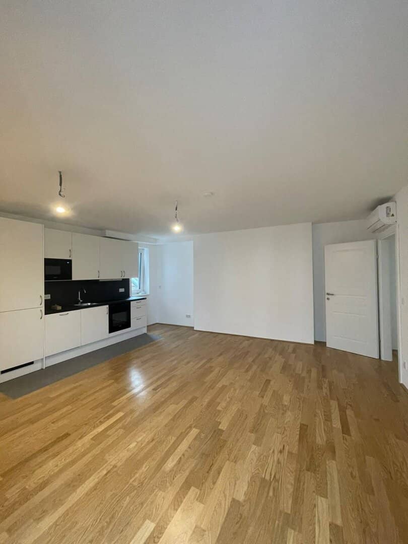 Erstbezug: Neu errichtete 2 Zimmer Dachgeschosswohnung mit Balkon