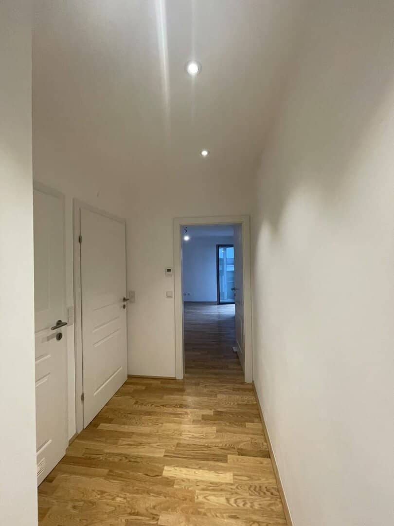 Erstbezug: Neu errichtete 2 Zimmer Dachgeschosswohnung mit Balkon