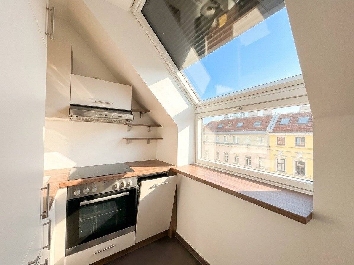Perfect flatshare layout: 3 rooms at U4 Friedensbrücke Modern apartment with perfect connection