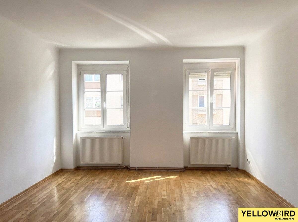 Bright 4-room apartment near Naschmarkt Subway Kettenbrückengasse