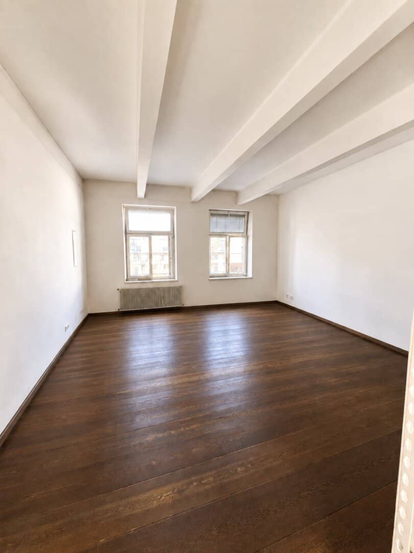 AB NOVEMBER: Elegantes ALTBAU-Büro mit LOFT-Charakter in BESTLAGE von INNSBRUCK zu mieten!