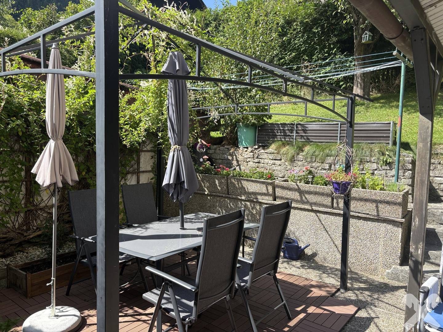 Flexibel nutzbare Familienwohnung mit Terrasse und Bergblick