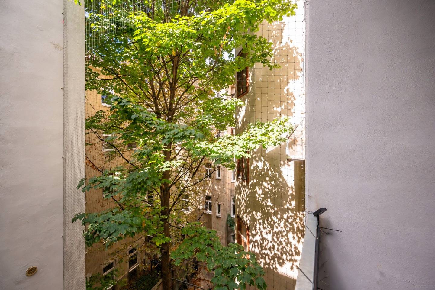 Prime location in need of renovation 2-room old building apartment with balcony near the Prater
