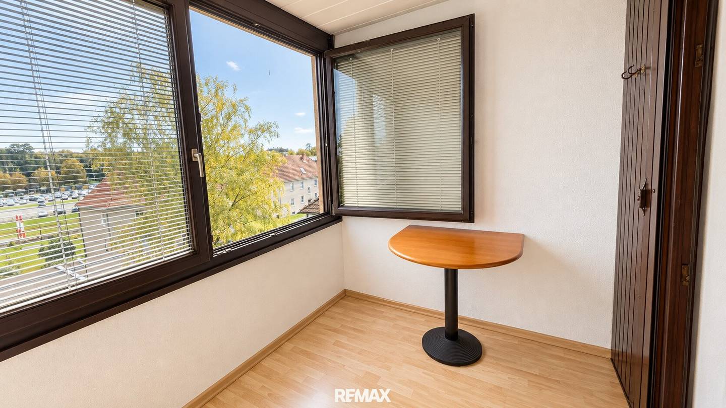 Gepflegte 100-m²-Mietwohnung mit Loggia und Tiefgaragenstellplatz in Enns