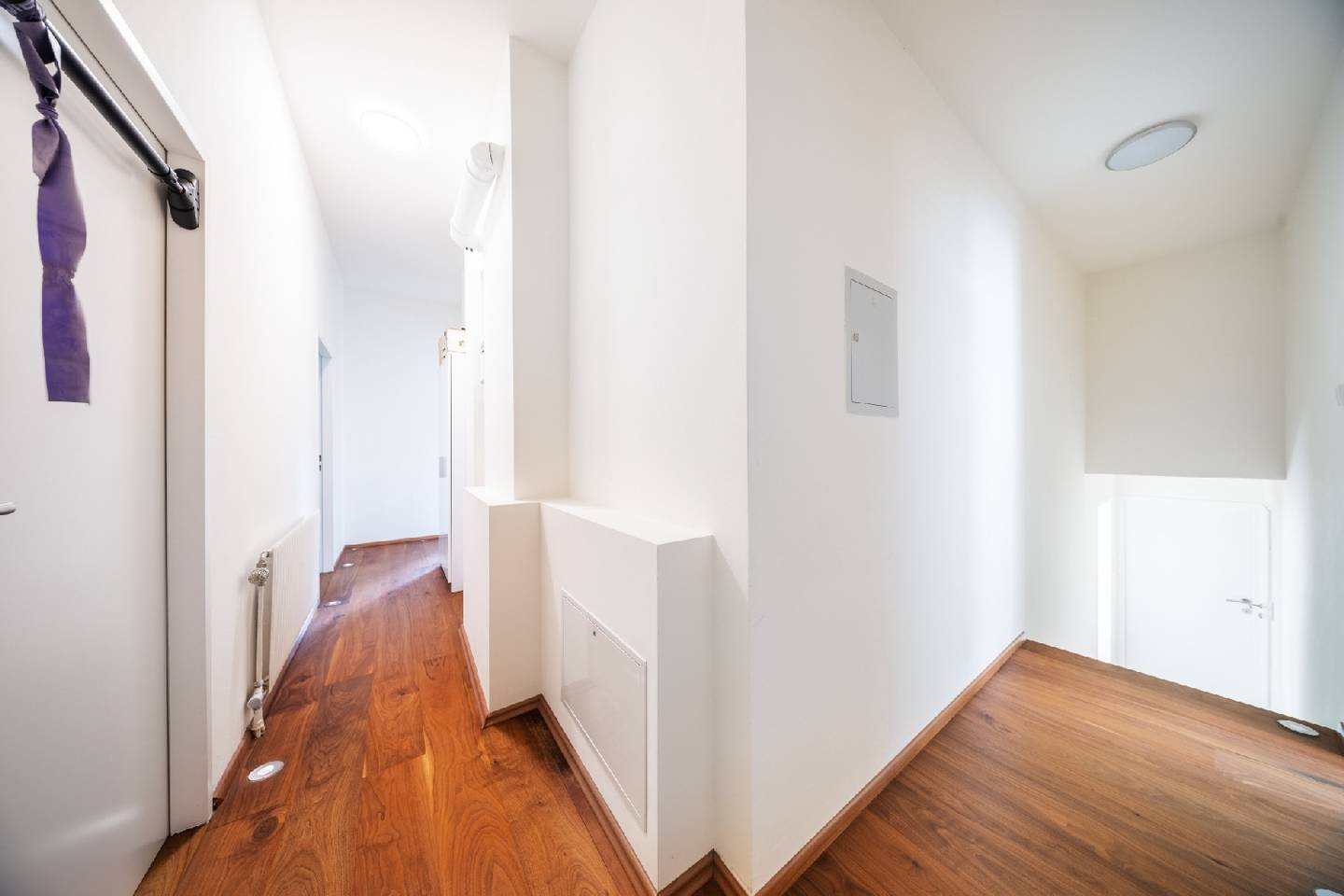 Attic apartment with vineyard view and garage
