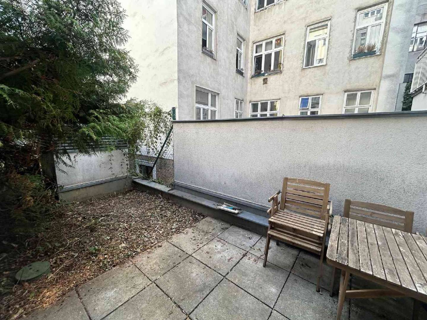 Erdgeschosswohnung with sunny garden and terrace