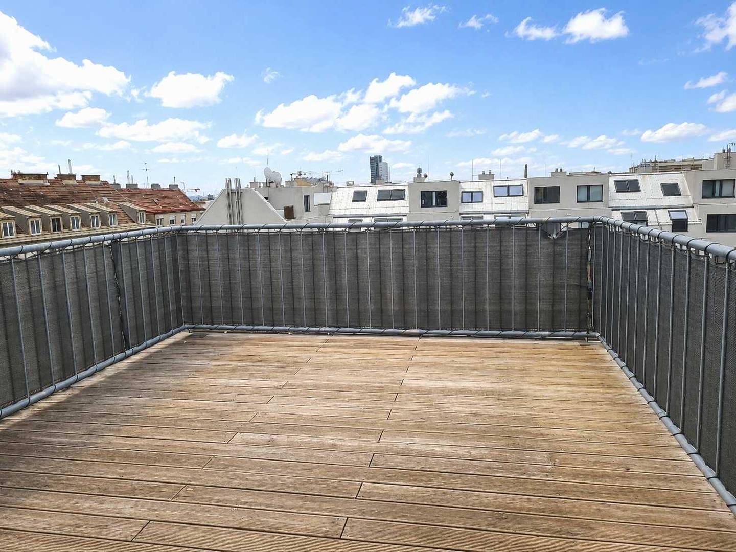 Wohnung mit großer Terrasse und Aufzug nahe Herderpark