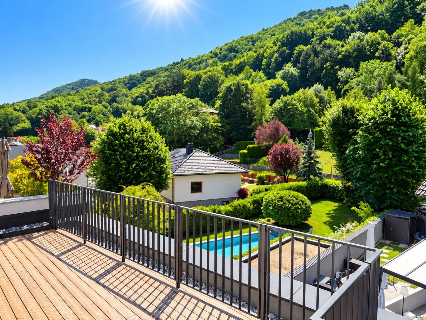MODERN FIRST-USE HOUSES with Green and Distant View | Near Vienna I Panorama Roof Terrace & Garden I 2 Covered Parking Spaces I Air Source Heat Pump & Smart Home