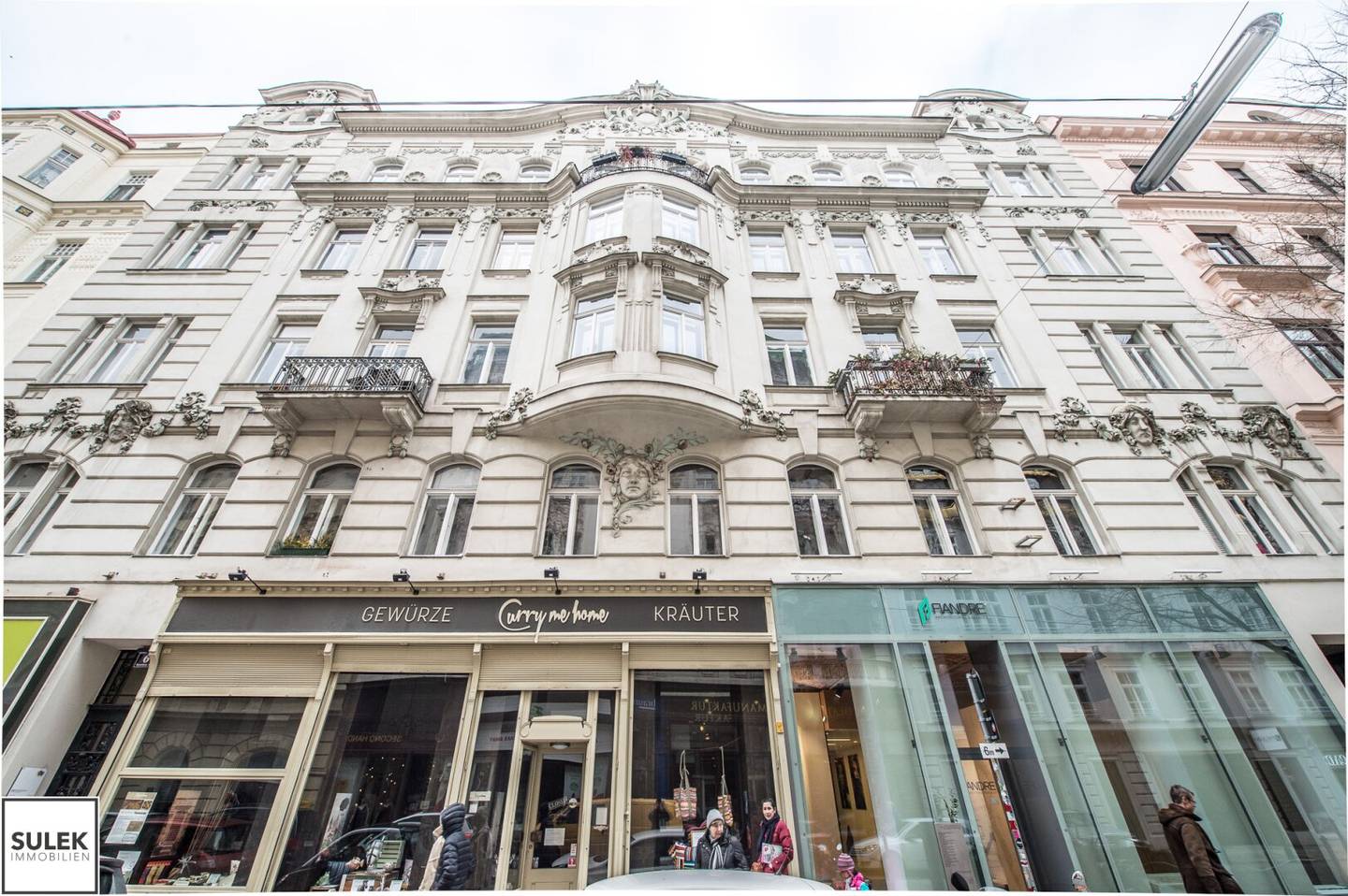 Charming 1-room attic apartment in central location | Servitengasse VIDEO VIEWING