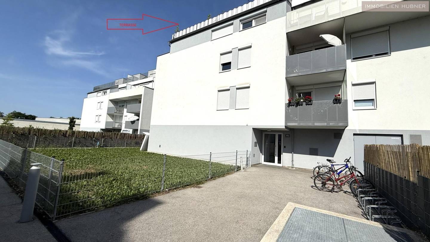 Dachgeschosswohnung mit großer Terrasse nahe Akademiepark