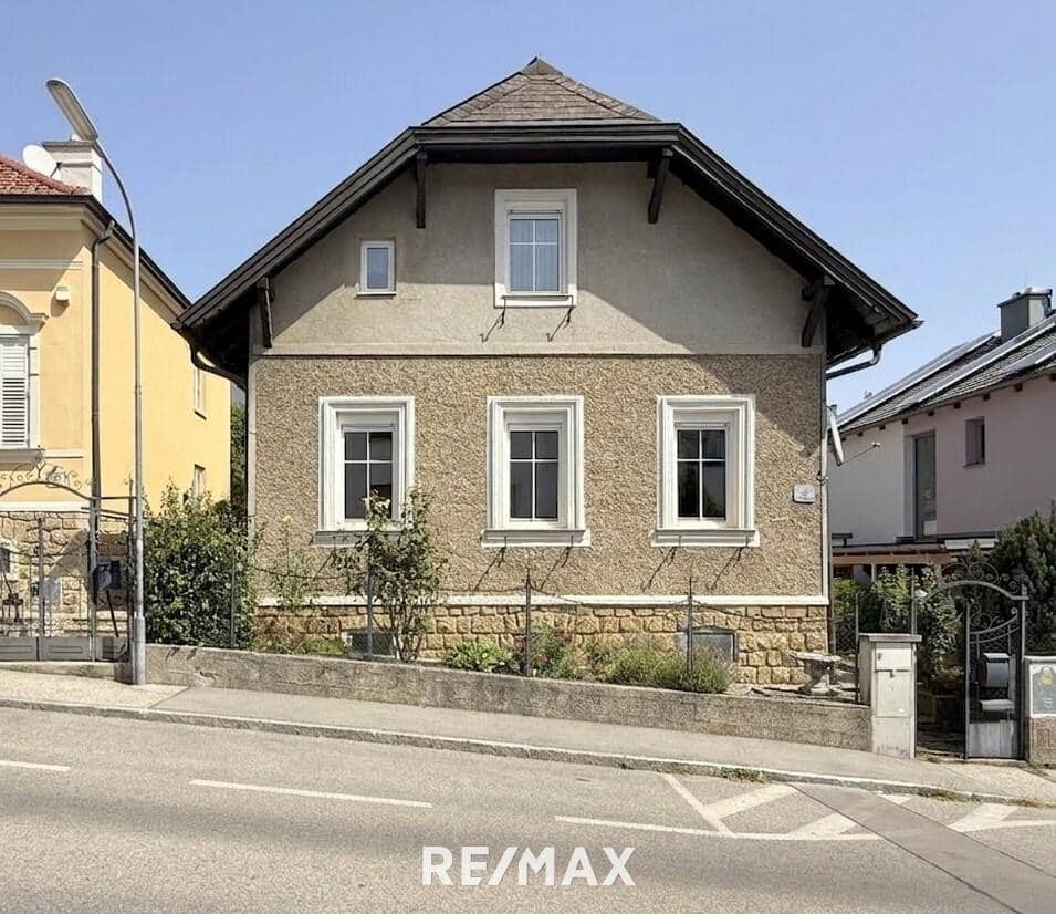 Apartment with garden and original period charm