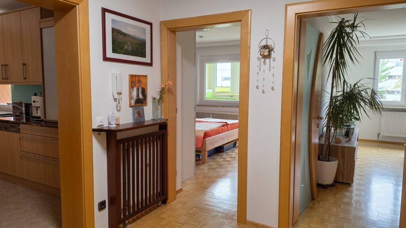 Helle Wohnung mit Loggia und Garagenplatz