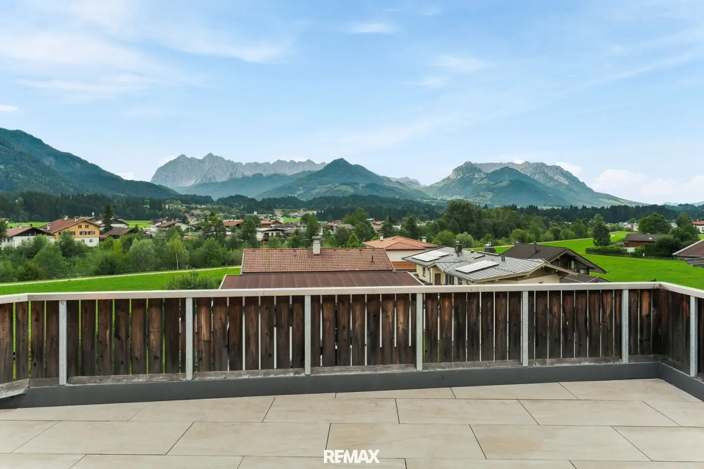 Exclusive penthouse with Kaiser view in Kössen for sale