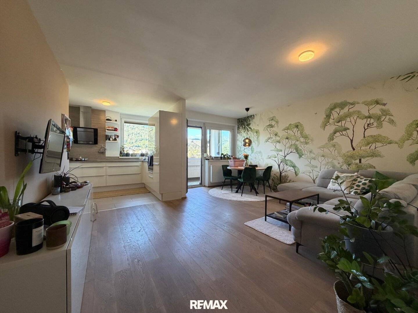 Moderne 2-Zi-Wohnung mit Ausblick, Loggia & TG-Stellplatz in Graz