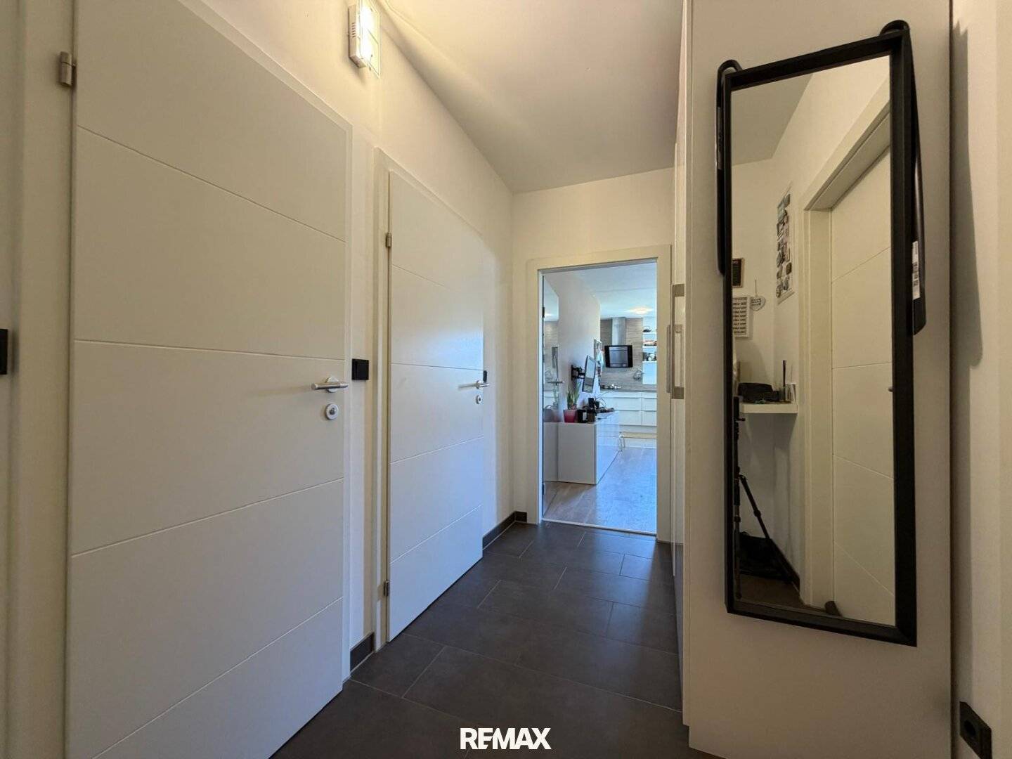 Moderne 2-Zi-Wohnung mit Ausblick, Loggia & TG-Stellplatz in Graz