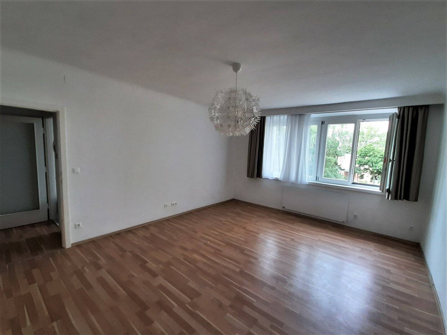 3 Zimmer nahe WU - WG geeignet