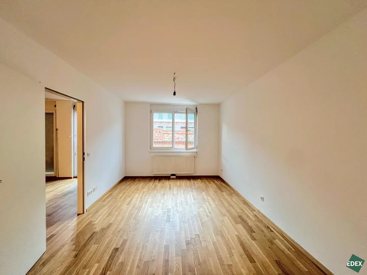 Modern living in Währing with separate kitchen