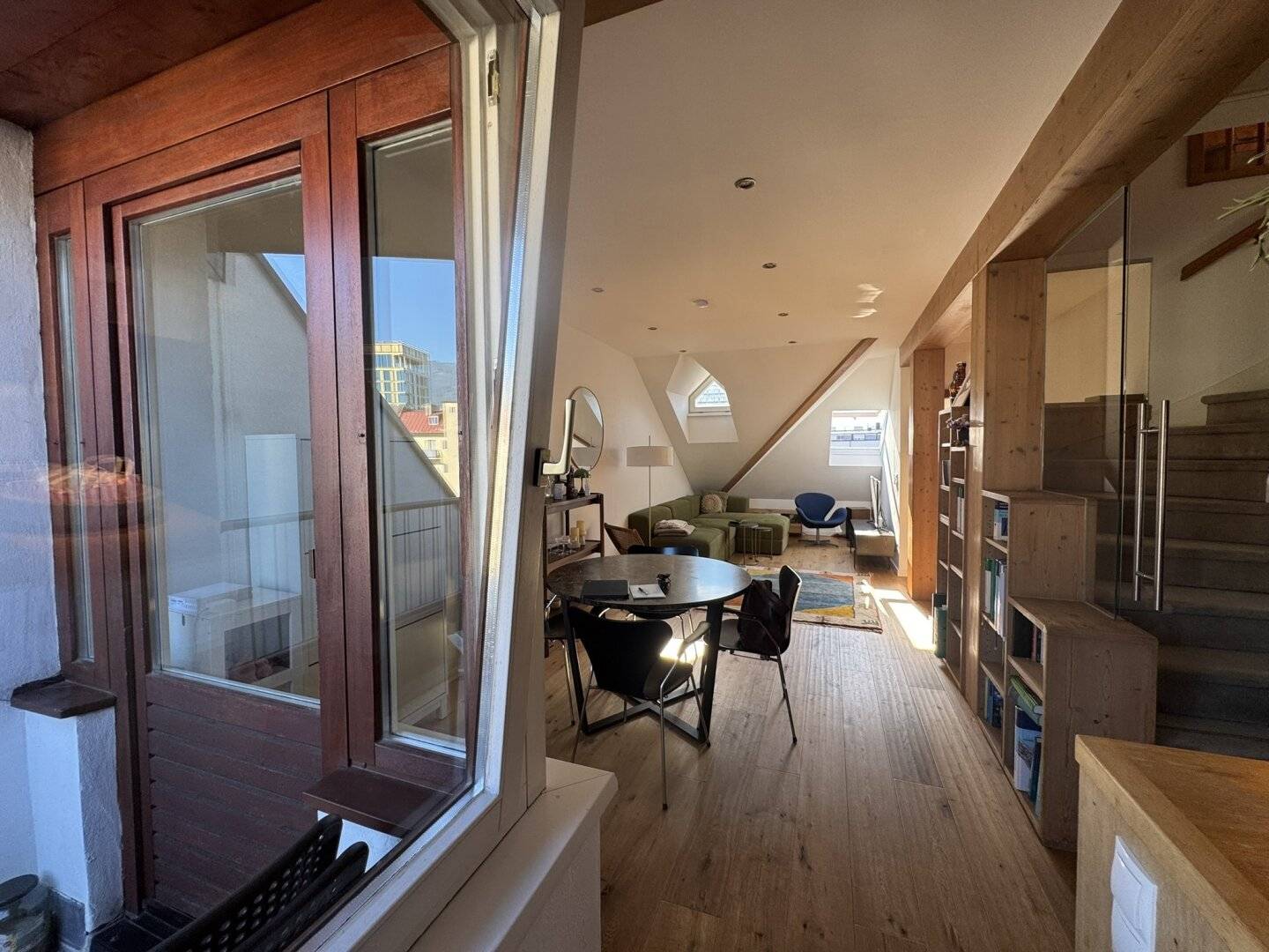 IBK-Wilten: Spacious Attic Maisonette in sought after location | Stylish living above the roofs of Innsbruck