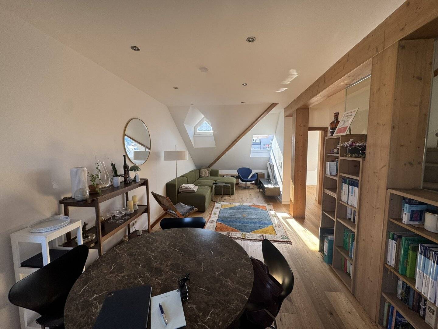 IBK-Wilten: Spacious Attic Maisonette in sought after location | Stylish living above the roofs of Innsbruck
