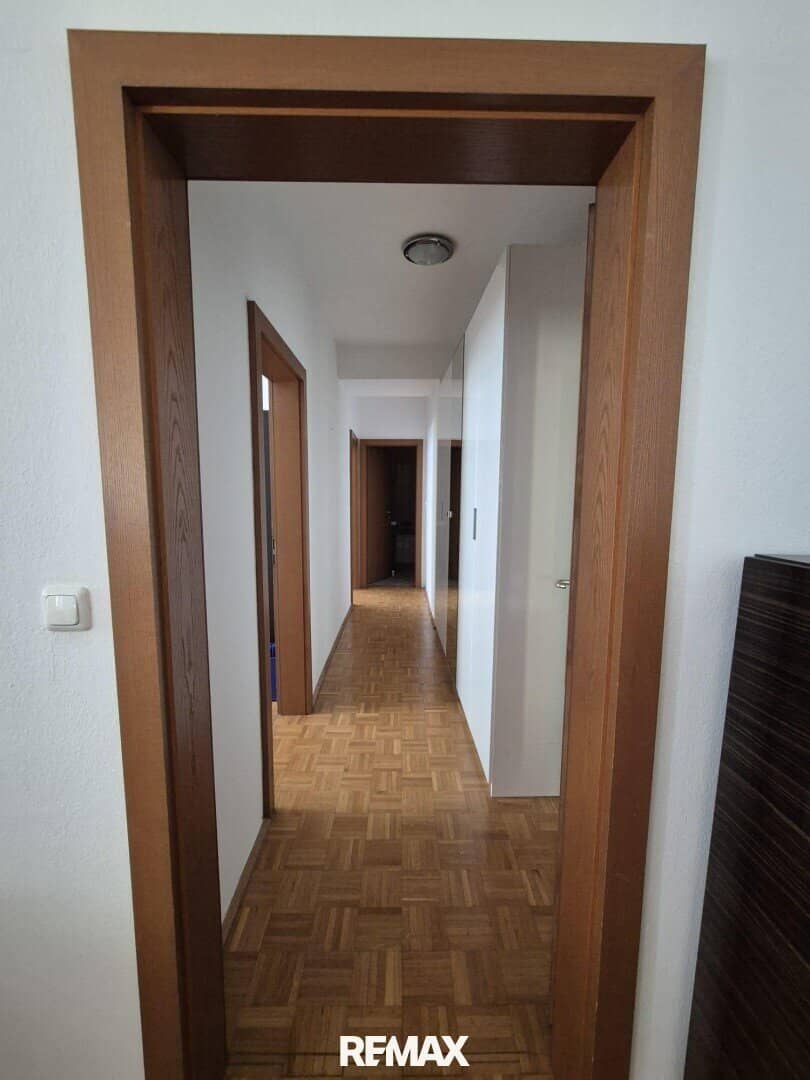 Spacious 3-room apartment in Linz
