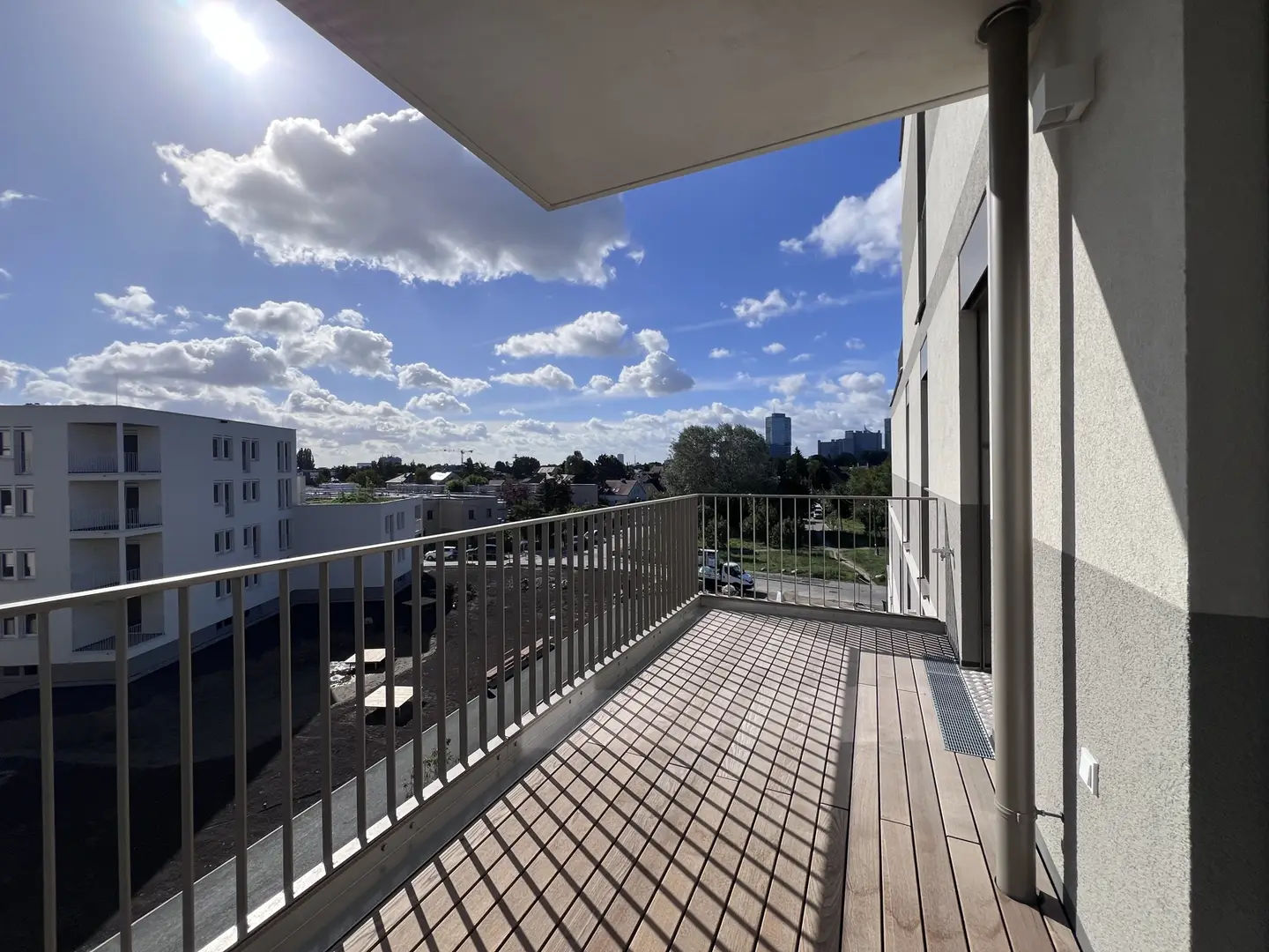 Bright first occupancy apartment with balcony near Obere Alte Donau