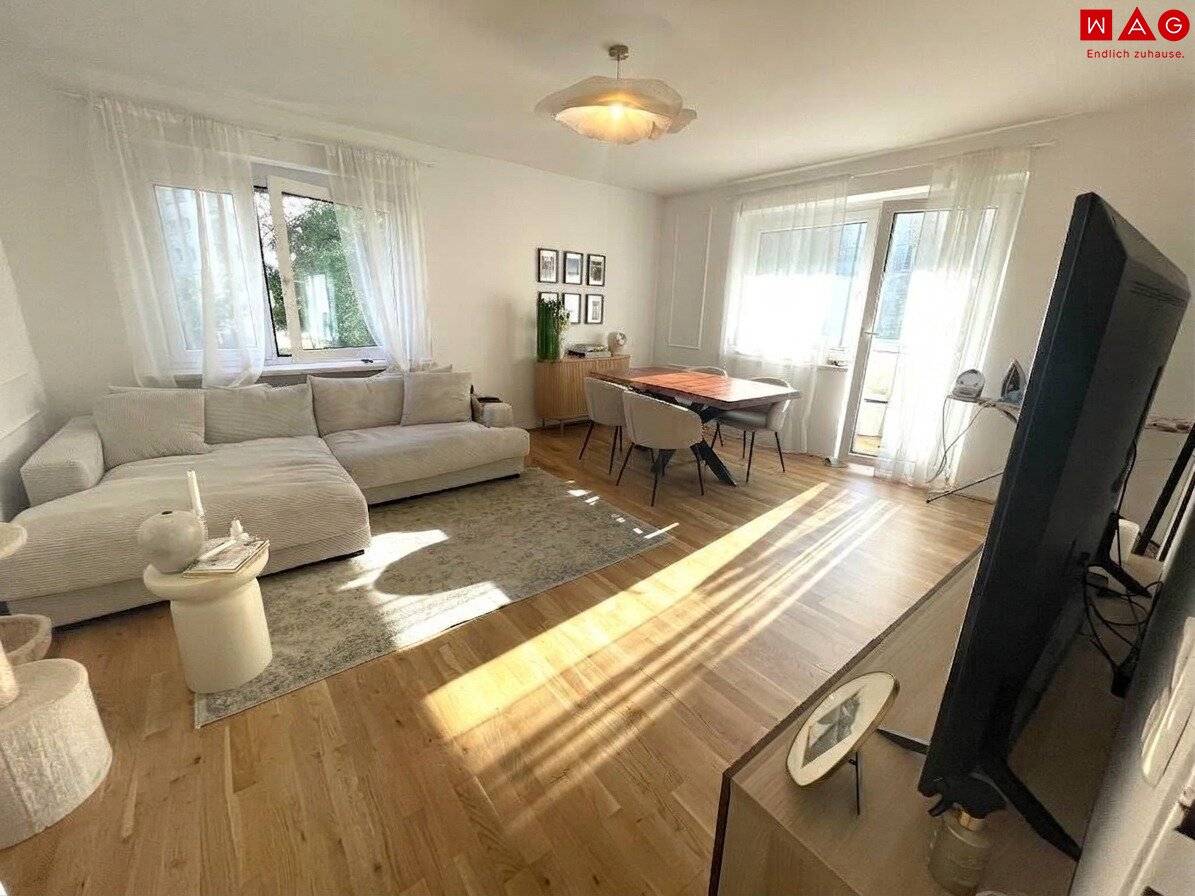 Spacious 2-room apartment in Linz/Niedernhart with glazed loggia and elevator, available from 01.10.2026