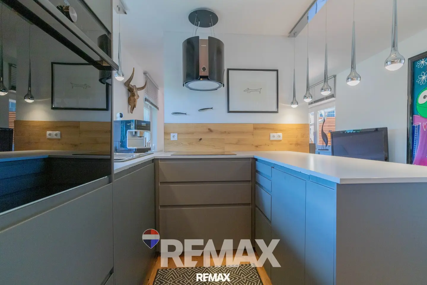 Kompakter Bungalow – stilvoll modernisiert mit vielseitigem Potenzial in Mantscha