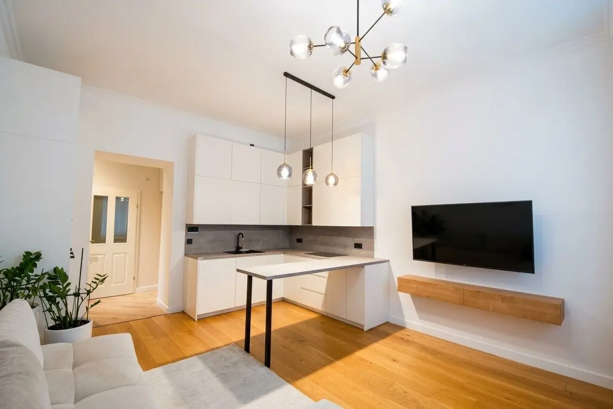 Charming old building apartment, first class renovated, near Rochusmarkt