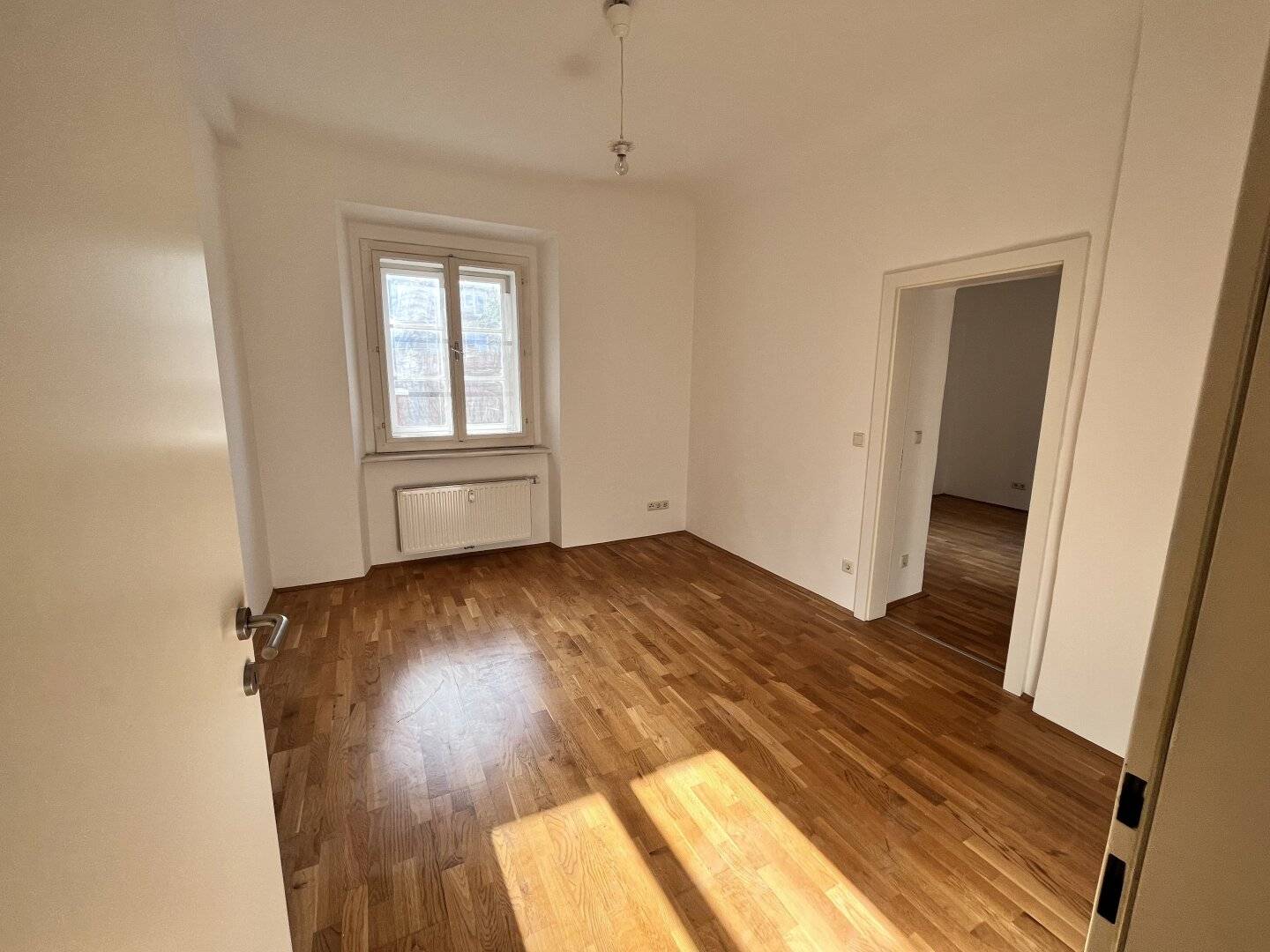 Graz Centre Gries: Optimally rentable: Thoughtfully converted 2-room apartment as an investment 2nd floor Year built 1900