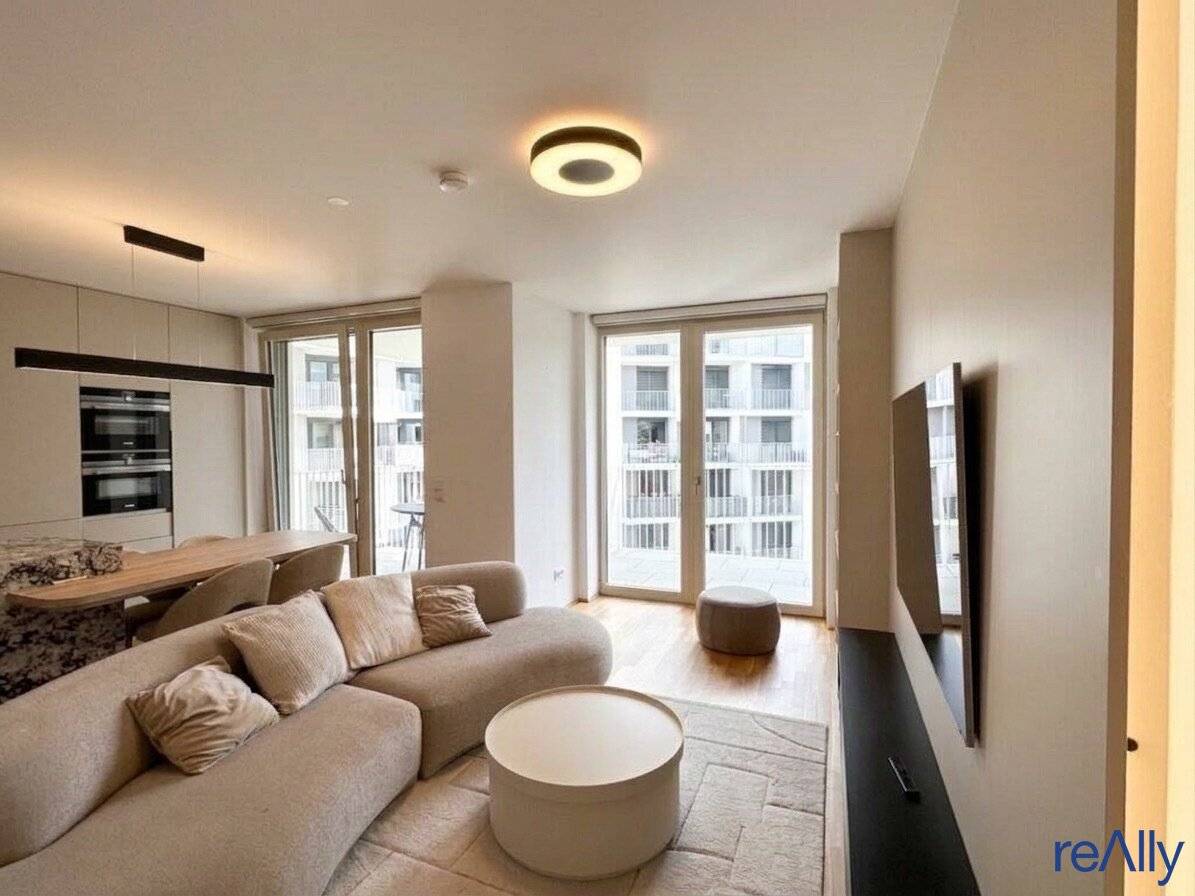 Design apartment with smart home and four terraces near Schönbrunn