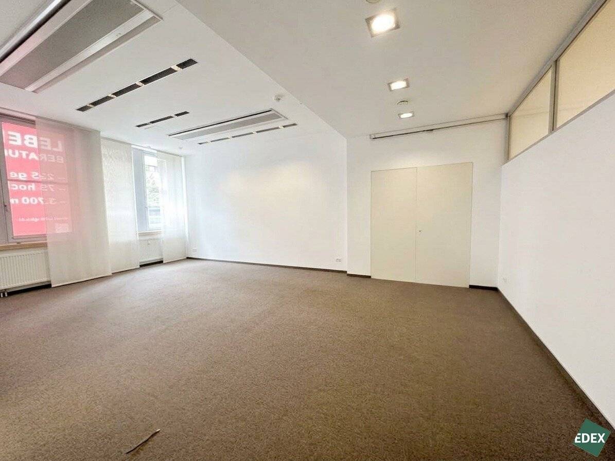 Vielseitig nutzbare und gut sichtbare Erdgeschossfläche | Büro, Ordination oder Showroom