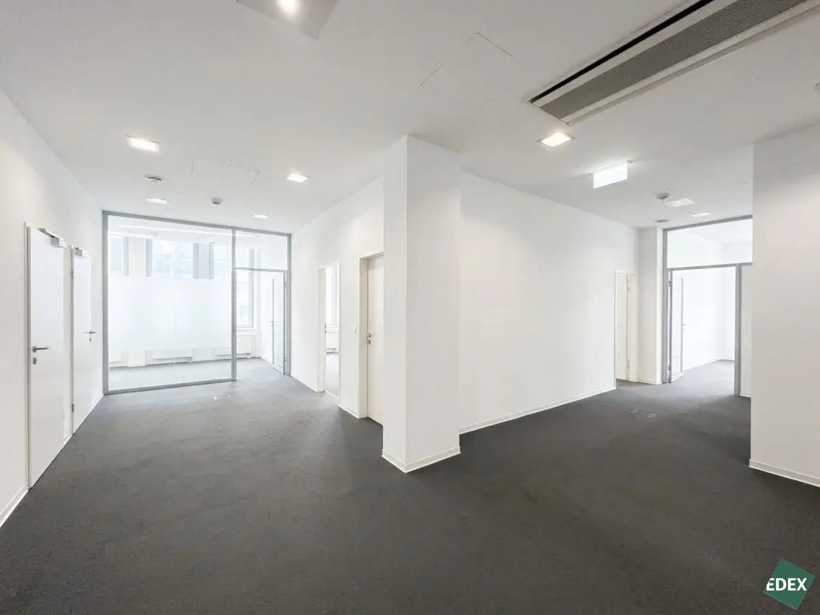 Versatile and Highly Visible Ground Floor Space | Office, Practice or Showroom