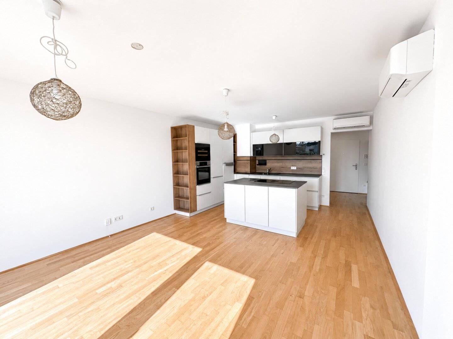 LIVING AT THE PARK – 3-ROOM APARTMENT WITH SPACIOUS TERRACE