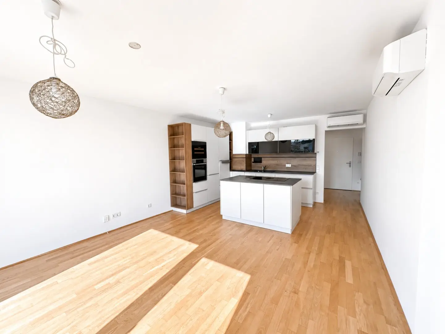 LIVING AT THE PARK – 3-ROOM APARTMENT WITH SPACIOUS TERRACE